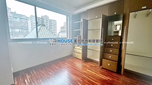 Apartment for rent TWD 86 000 -  - 3 bedrooms