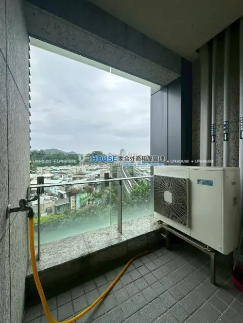 Studio apartment for rent in Neihu District, Taipei City | NT$ 41 659 | 14 ping slide 10