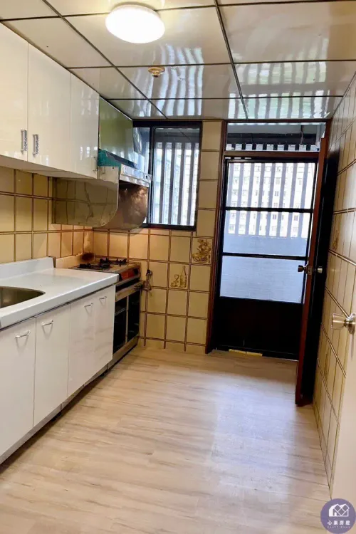 Room for rent NT$ 17 300 - Zhenjiang Street - 1 room