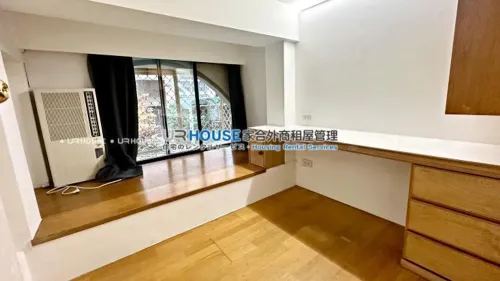 Townhouse for rent TWD 67 000 -  - 4 bedrooms