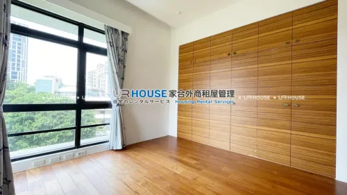 Apartment for rent TWD 250 000 -  - 4 bedrooms
