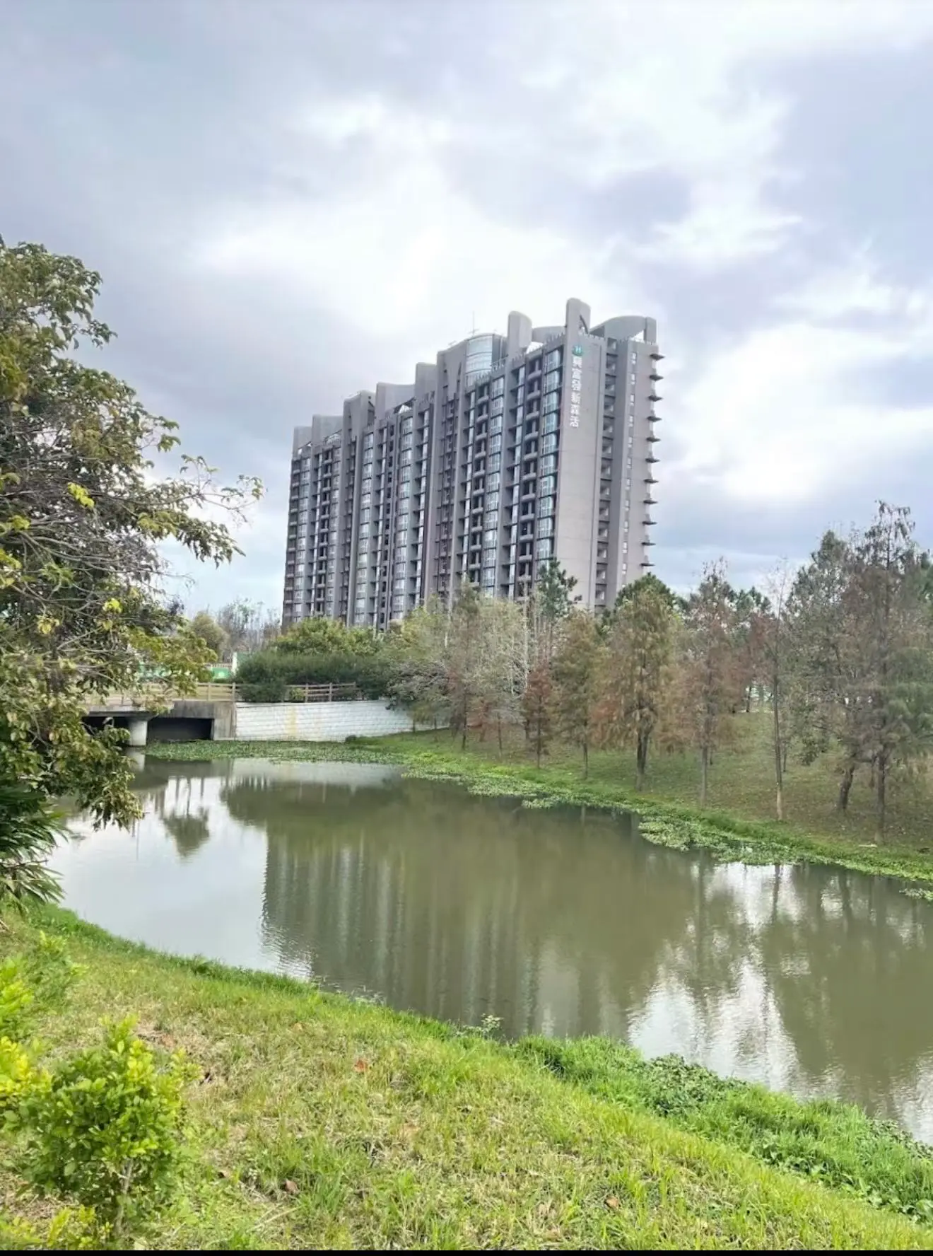 2 bedrooms apartment for rent in Zhongli District, Taoyuan City | NT$ 36 000 | 18 ping slide 0