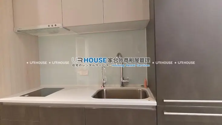 獨立套房 中山區, 台北市公寓出租 | NT$ 45 000 | 8 坪 slide 1