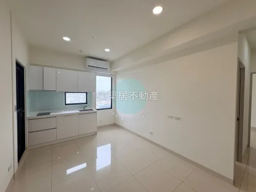 3 bedrooms apartment for rent in Anping District, Tainan City | NT$ 28 800 | 19 ping slide 2