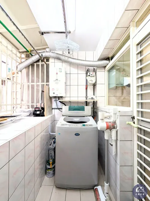 Room for rent in Zhongzheng District, Taipei City | NT$ 19 800 | 4 ping slide 4