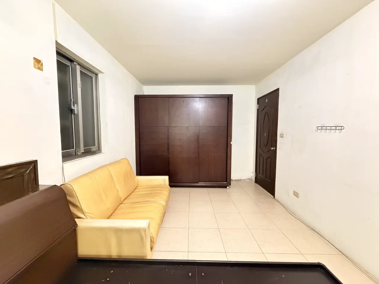 Room for rent in Songshan District, Taipei City | NT$ 9 000 | 5 ping slide 3