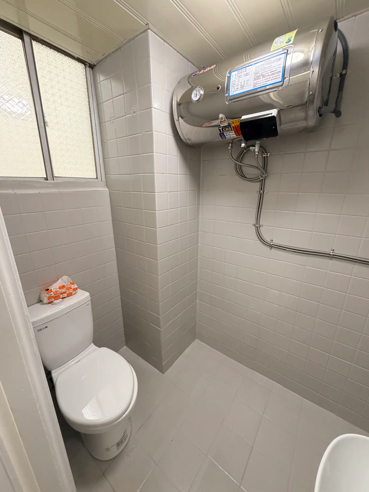 1 room apartment for rent in Zhongshan District, Taipei City | NT$ 17 800 | 5 ping slide 4