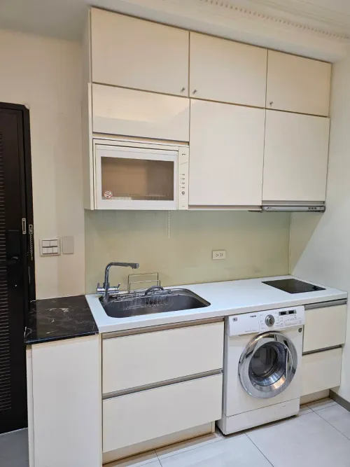 2 bedrooms apartment for rent in Zhongshan District, Taipei City | NT$ 50 000 | 12 ping slide 4
