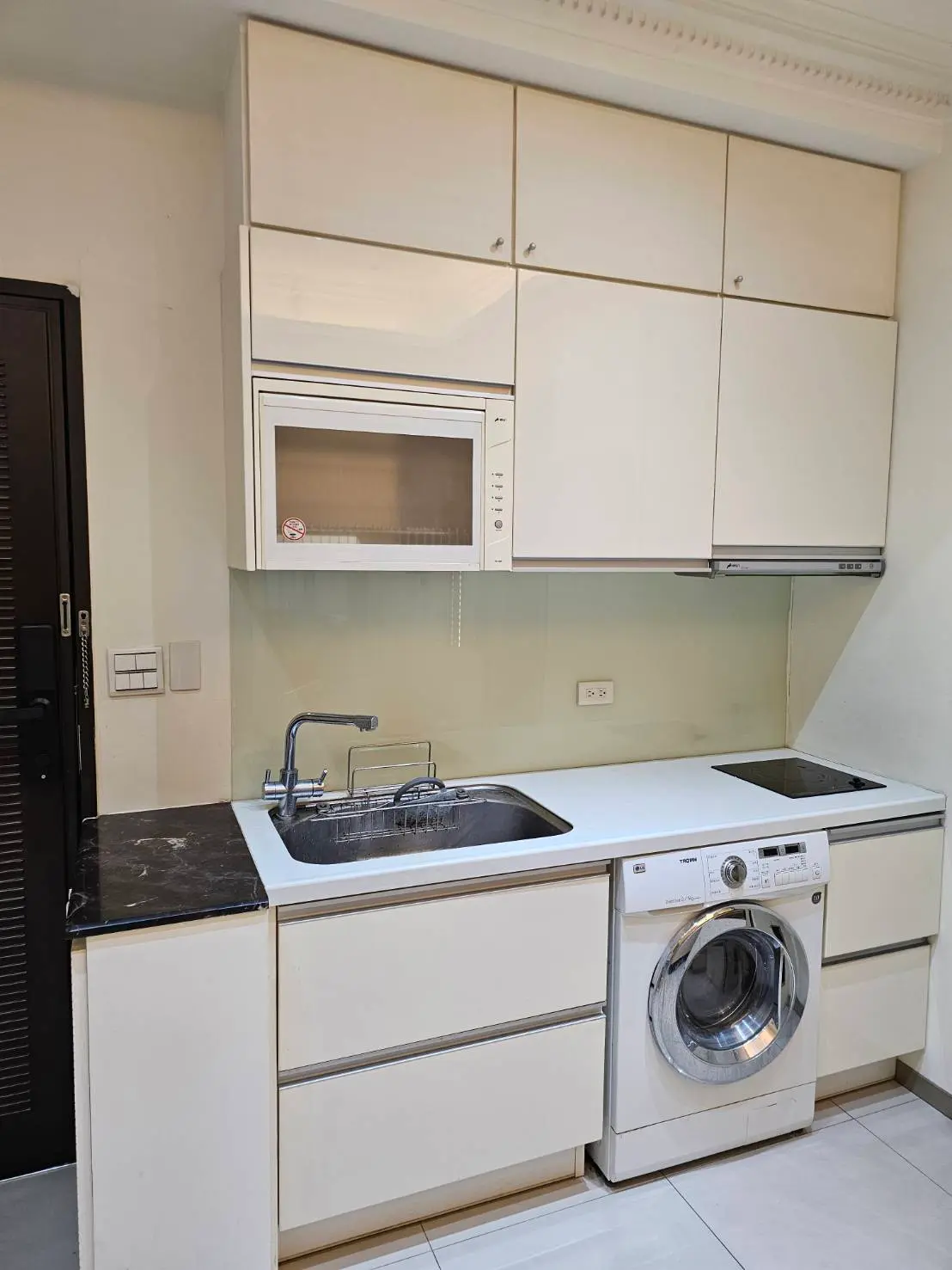 2 bedrooms apartment for rent in Zhongshan District, Taipei City | NT$ 50 000 | 12 ping slide 4