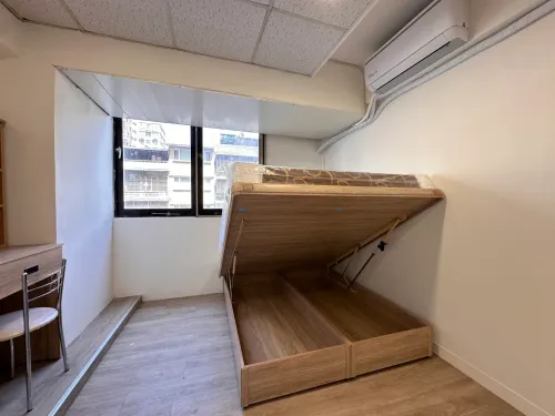 Room for rent NT$ 25 000 - Section 2, Minquan East Road - 1 room