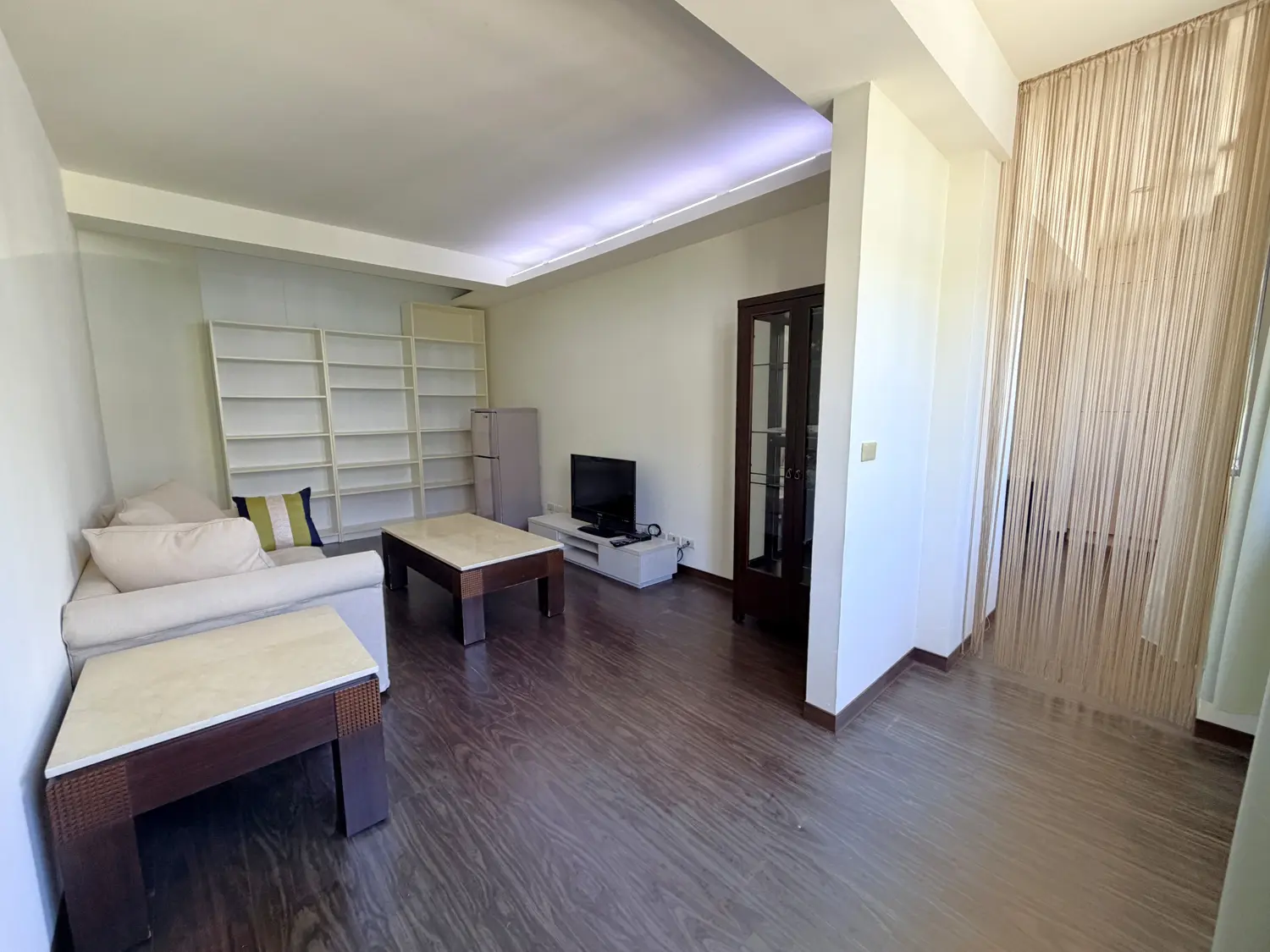 Room for rent in Zhongshan District, Taipei City | NT$ 34 500 | 18 ping slide 4