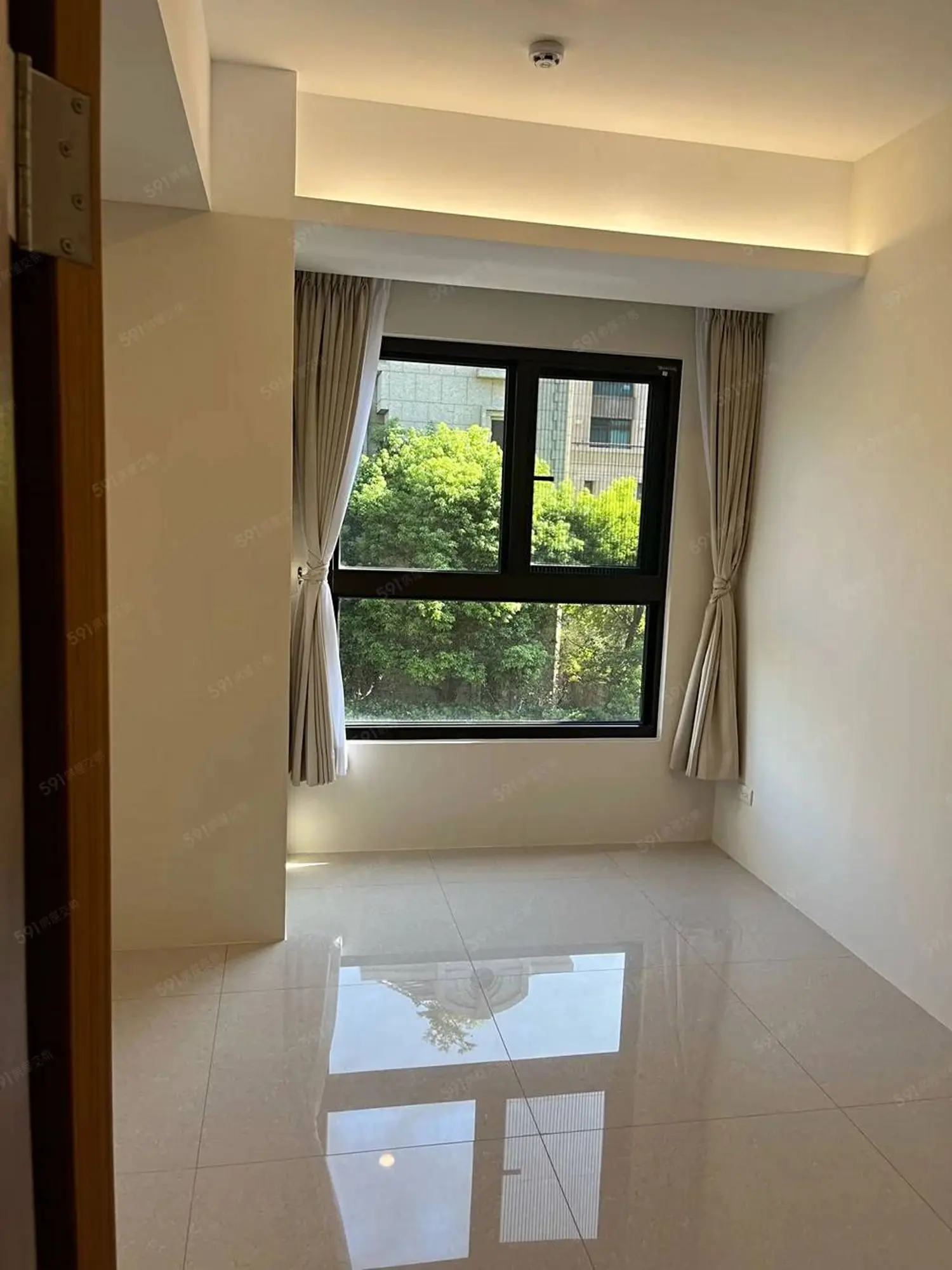 3 bedrooms apartment for rent TWD 100 000 - 32 ping - Shilin District,Taipei City slide 6