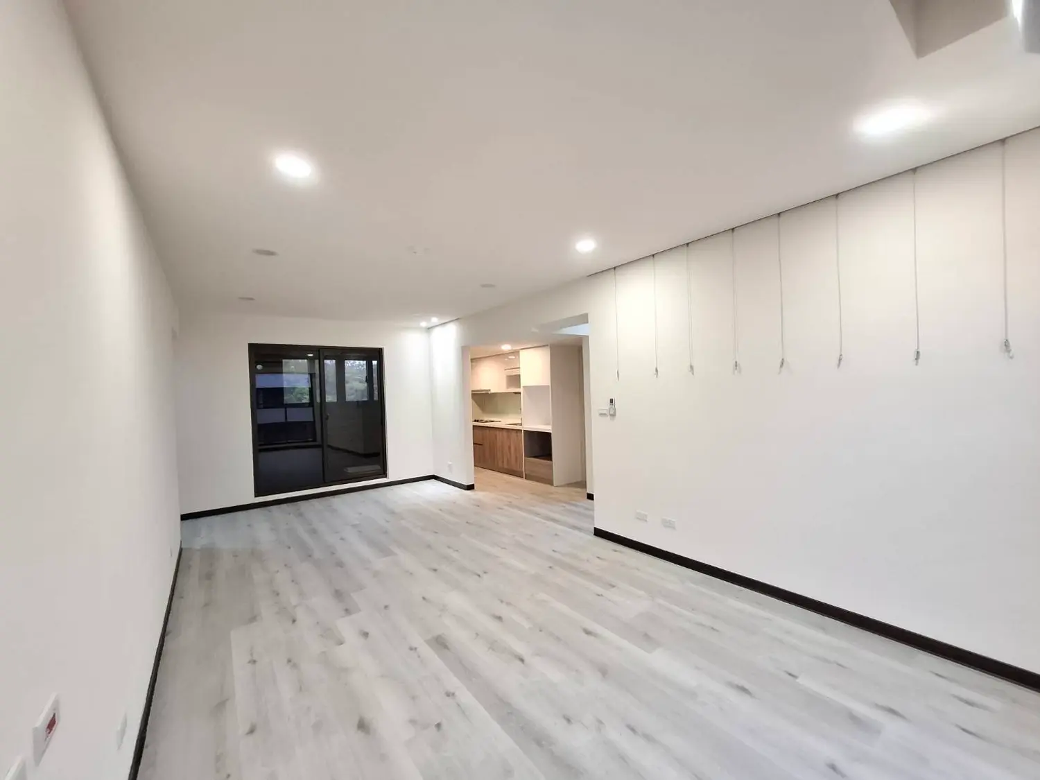 4 bedrooms apartment for rent TWD 37 000 - 28 ping - Luzhu District,Taoyuan City slide 6