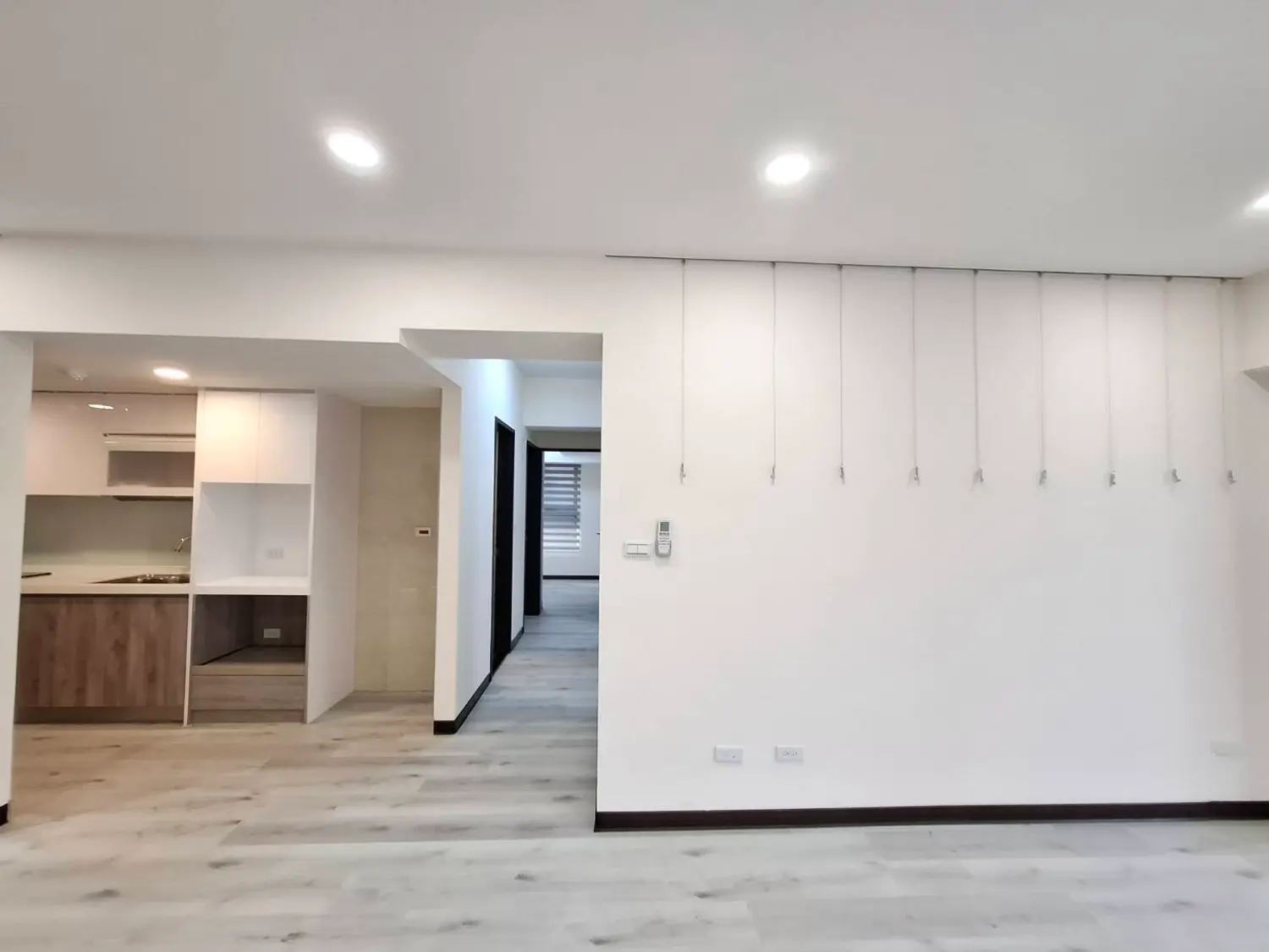 4 bedrooms apartment for rent TWD 37 000 - 28 ping - Luzhu District,Taoyuan City slide 1