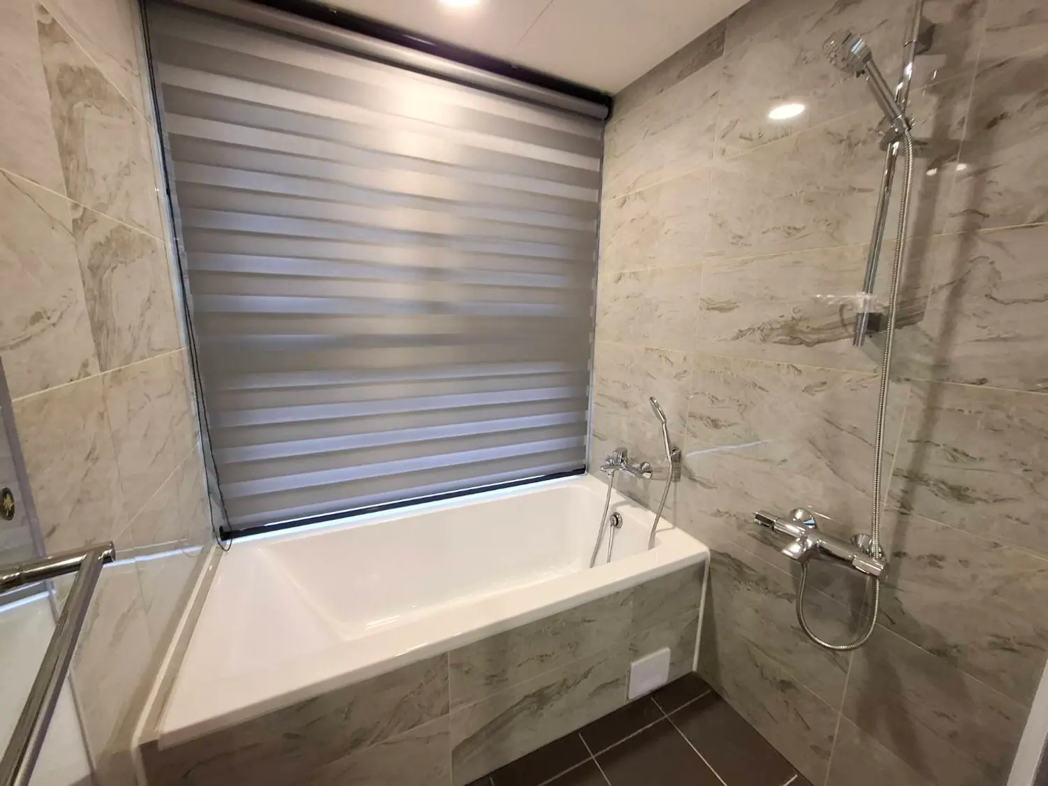 4 bedrooms apartment for rent TWD 37 000 - 28 ping - Luzhu District,Taoyuan City slide 8