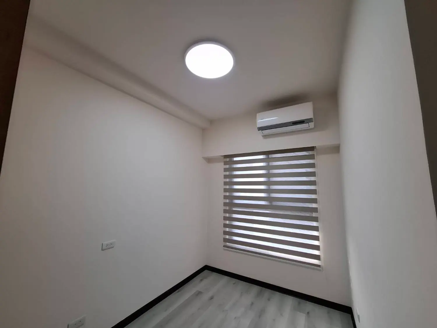4 bedrooms apartment for rent TWD 37 000 - 28 ping - Luzhu District,Taoyuan City slide 2
