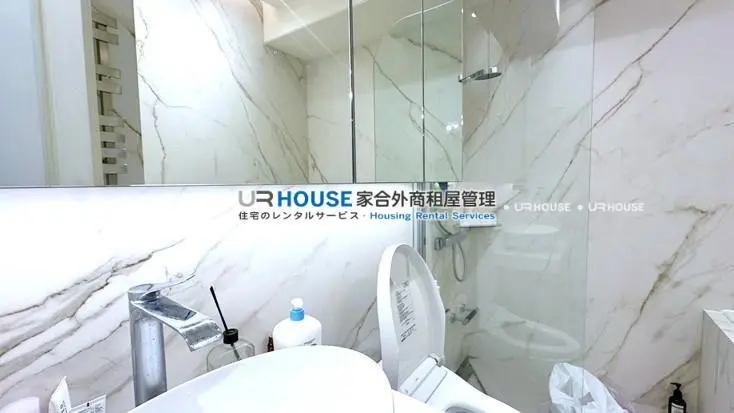1 room apartment for rent in Songshan District, Taipei City | NT$ 60 000 | 11 ping slide 10