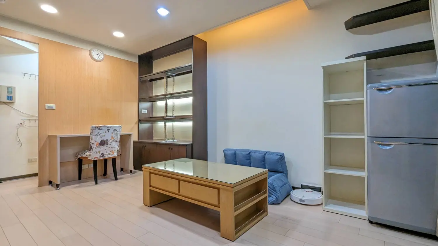 1 room apartment for rent TWD 31 000 - 13 ping - Xindian District, New Taipei City slide 3