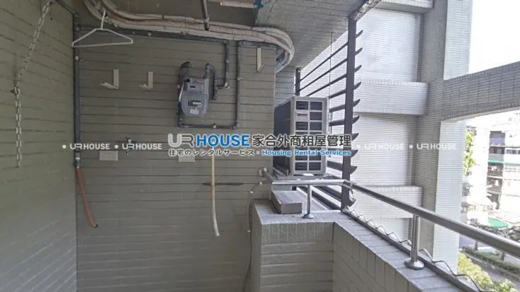 3 bedrooms apartment for rent in Datong District, Taipei City | NT$ 70 000 | 39 ping slide 2