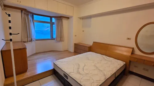 公寓 出租 TWD 55 000 - 承德路四段 - 3 房