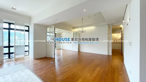 Apartment for rent TWD 250 000 -  - 4 bedrooms