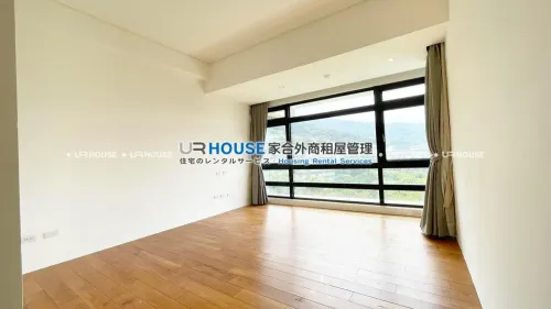 Apartment for rent TWD 250 000 -  - 4 bedrooms