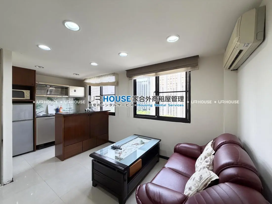 1 room apartment for rent in Zhongshan District, Taipei City | NT$ 32 000 | 6 ping slide 1