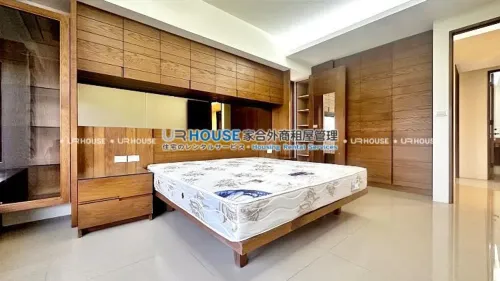 Apartment for rent TWD 130 000 -  - 4 bedrooms