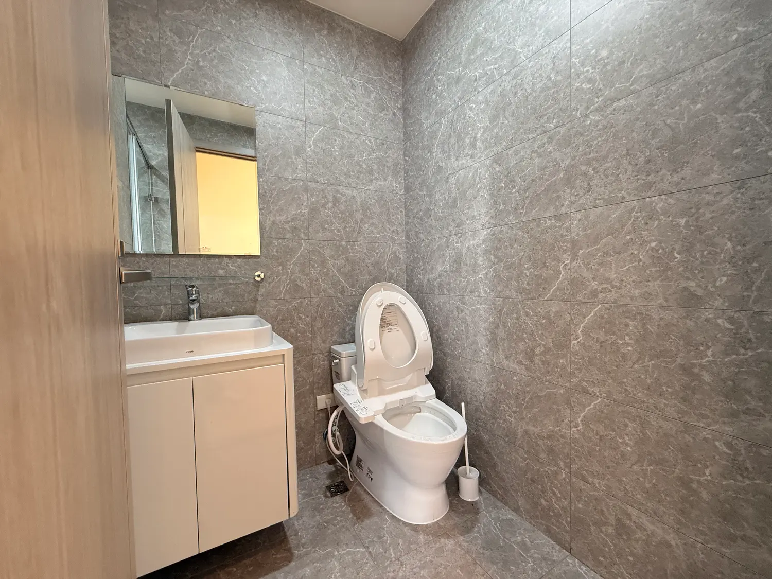 2 bedrooms apartment for rent in Sanchong District, New Taipei City | NT$ 35 800 | 24 ping slide 4