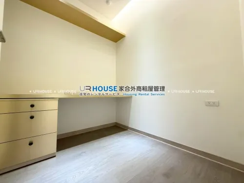 Apartment for rent NT$ 65 000 - Huajiang 1st Road - 3 bedrooms