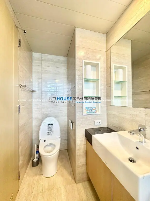 Studio apartment for rent in Neihu District, Taipei City | NT$ 41 659 | 14 ping slide 11