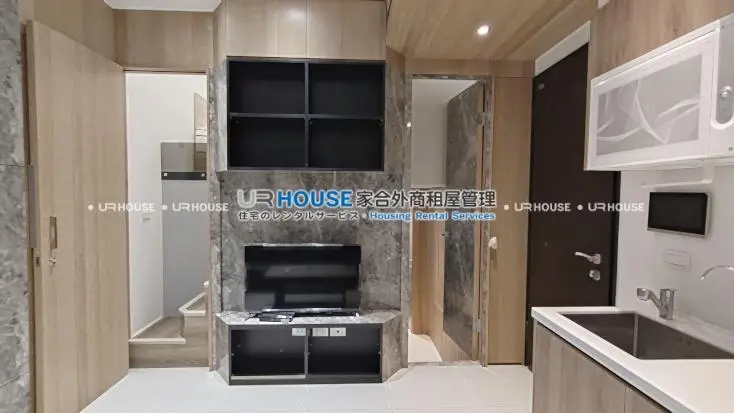 2 bedrooms apartment for rent in Shilin District, Taipei City | NT$ 36 000 | 10 ping slide 1