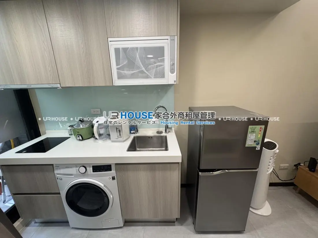 1 room apartment for rent in Daan District, Taipei City | NT$ 35 000 | 7 ping slide 2