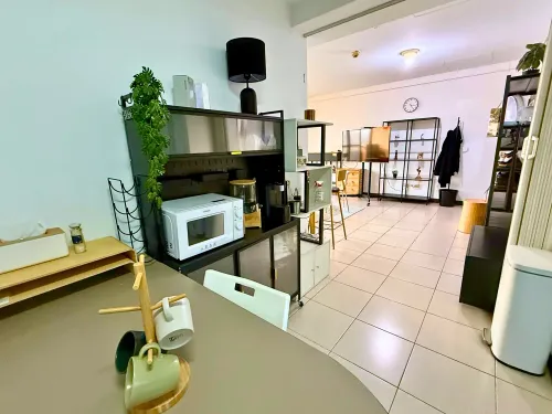 Room for rent TWD 9 500 - Wenhua Road - 3 bedrooms