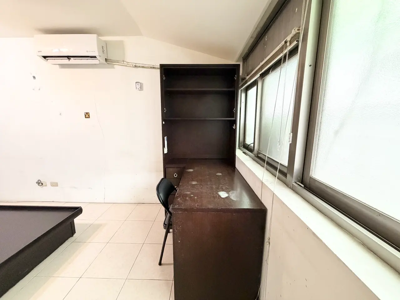 Room for rent in Songshan District, Taipei City | NT$ 9 000 | 5 ping slide 5