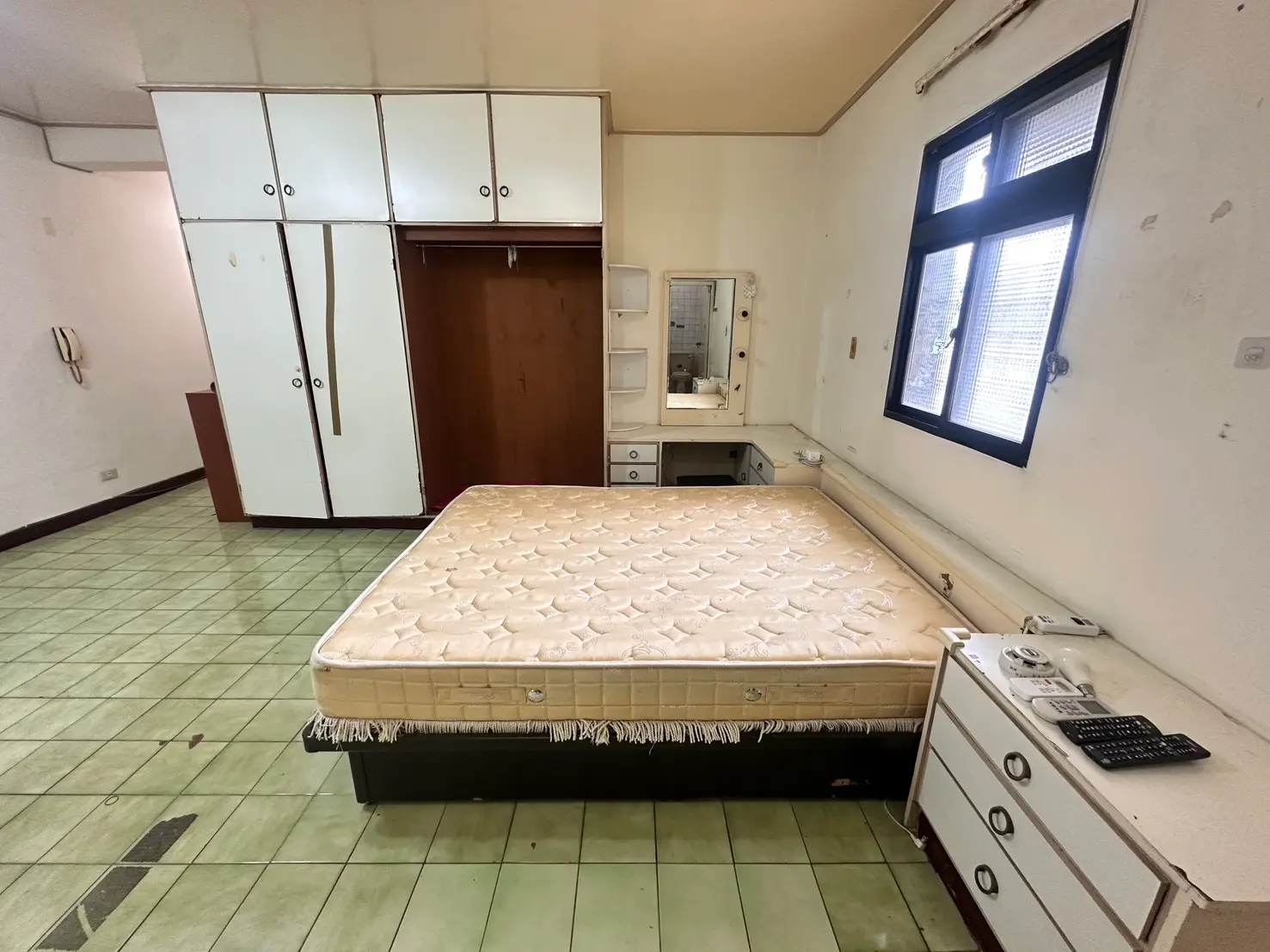 中山區, 台北市分租套房、雅房出租 | NT$ 16 000 | 12 坪 slide 4