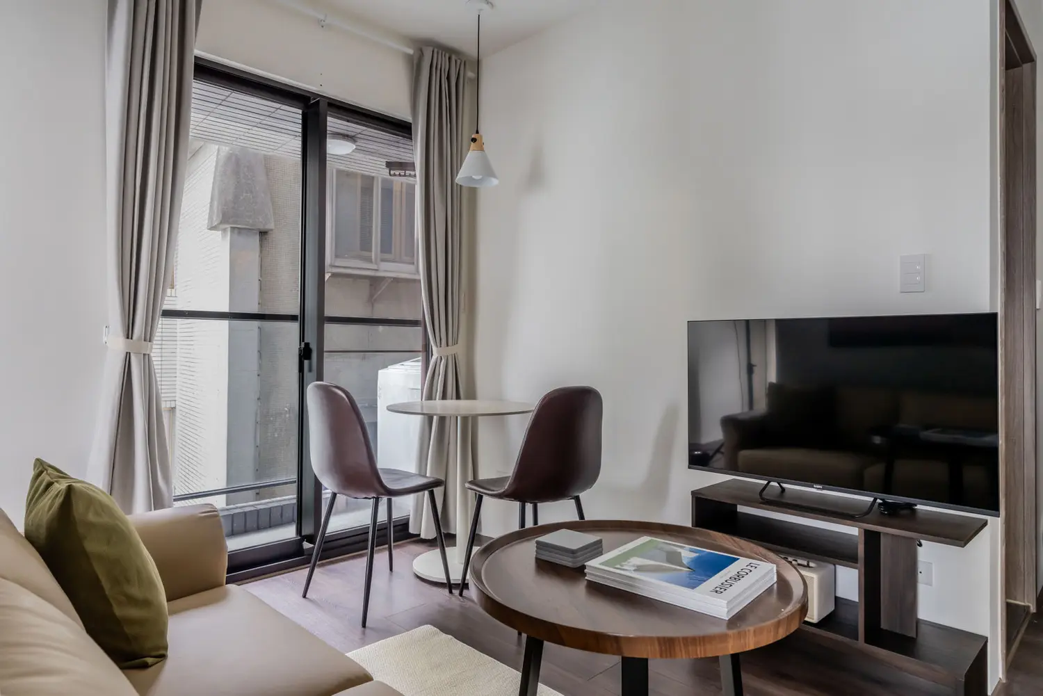 1 room apartment for rent in Zhongshan District, Taipei City | NT$ 96 010 | 12 ping slide 5