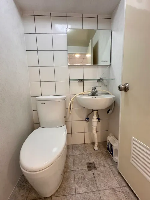 Room for rent NT$ 25 000 - Section 2, Minquan East Road - 1 room