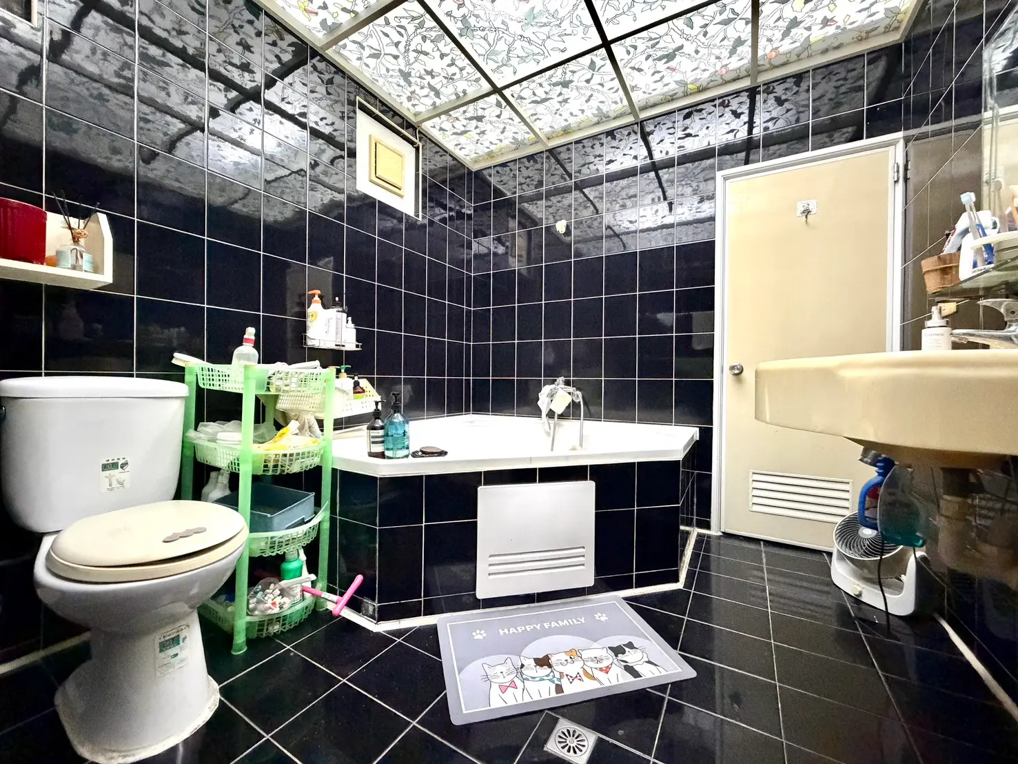4 bedrooms apartment for sale in Gushan District, Kaohsiung City | NT$ 5 580 000 | 28 ping slide 5