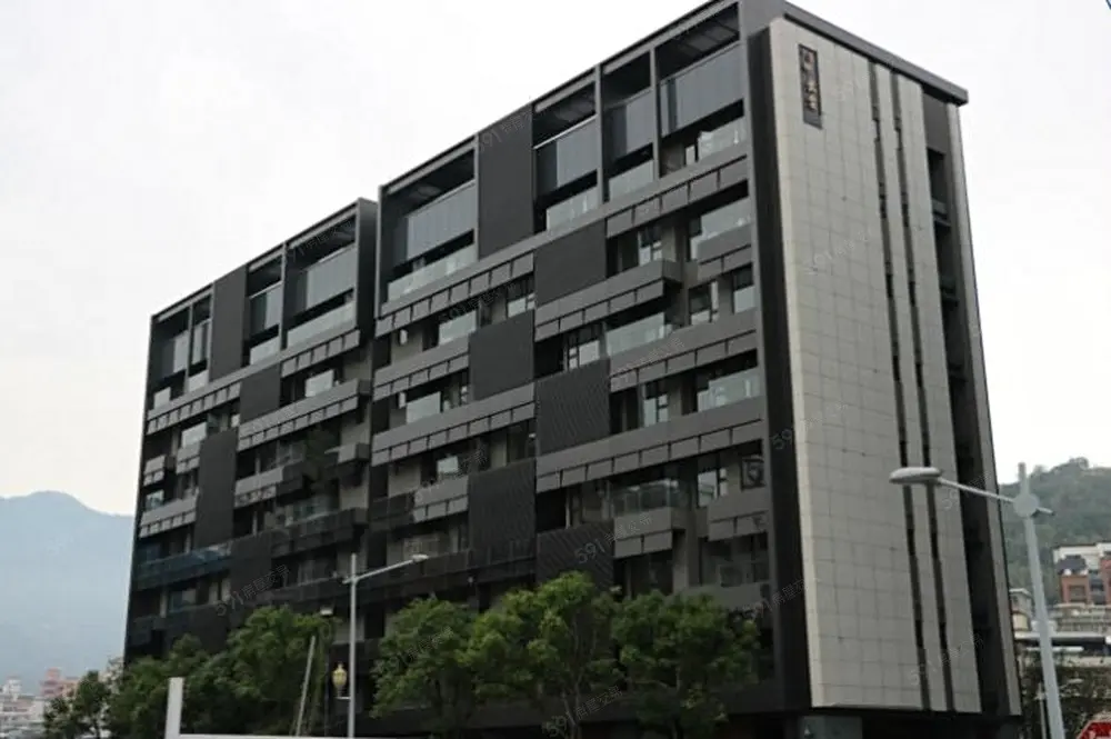 3 bedrooms apartment for rent in Beitou District, Taipei City | NT$ 90 000 | 36 ping slide 0