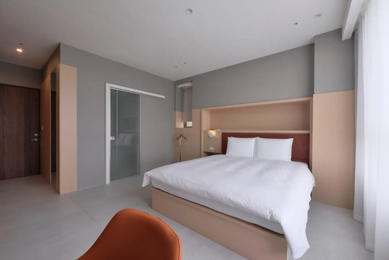 2 bedrooms apartment for rent in Sanmin District, Kaohsiung City | NT$ 67 500 | 56 ping slide 3