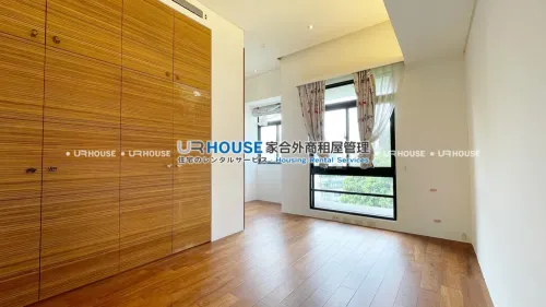 Apartment for rent TWD 250 000 -  - 4 bedrooms