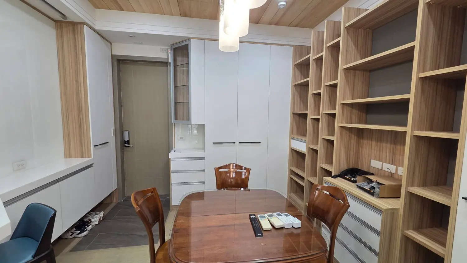 2 bedrooms apartment for rent TWD 40 000 - 20 ping - Beitou District, Taipei City slide 1