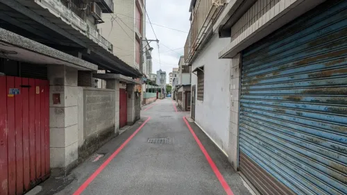透天厝 出售 TWD 99 630 000 - 中山路 - 5 房
