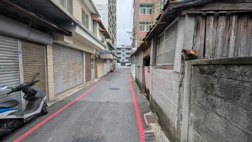 透天厝 出售 TWD 99 630 000 - 中山路 - 5 房