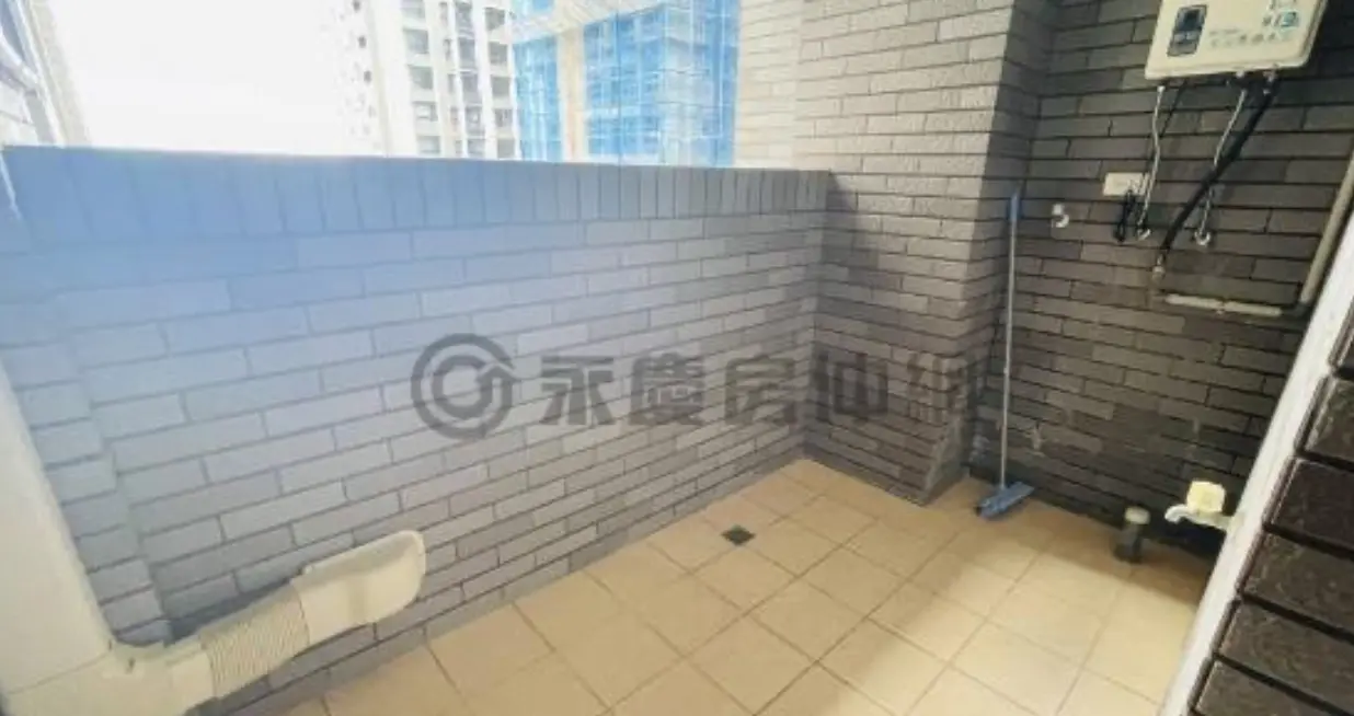 3 bedrooms apartment for sale in Tamsui District, New Taipei City | NT$ 14 980 000 | 21 ping slide 9