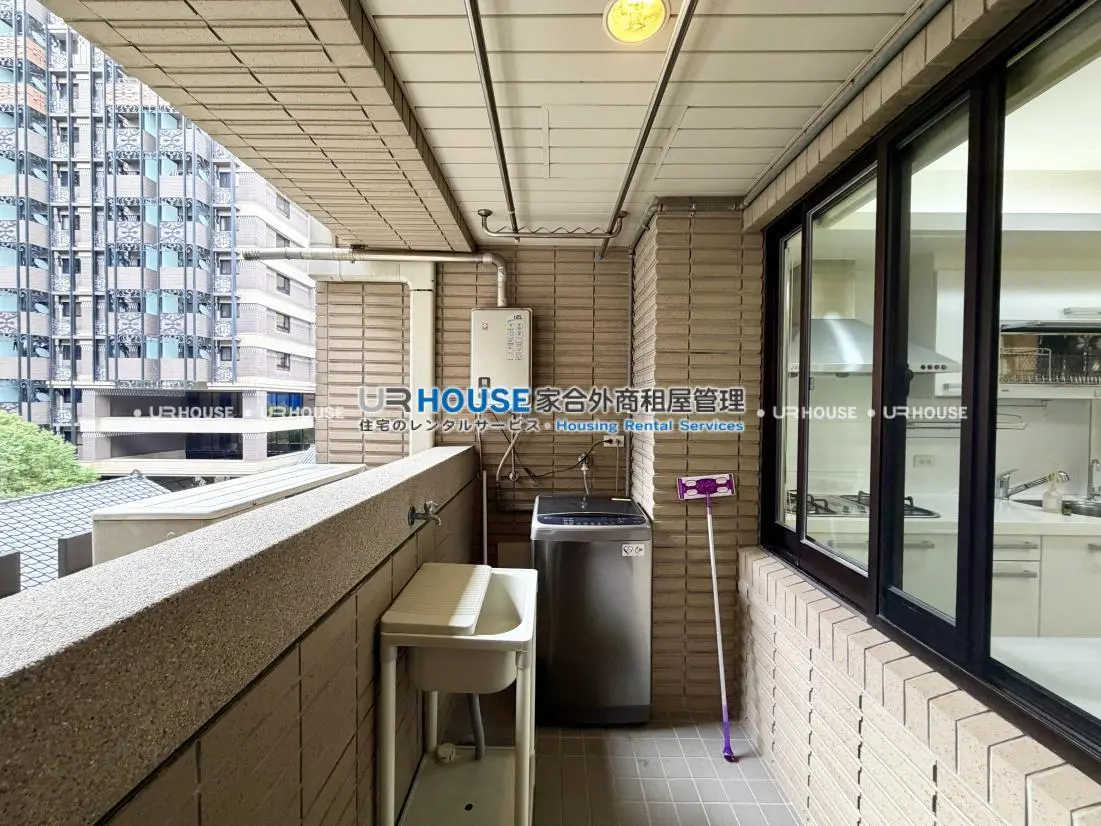 2 bedrooms apartment for rent in Zhongshan District, Taipei City | NT$ 53 000 | 16 ping slide 12