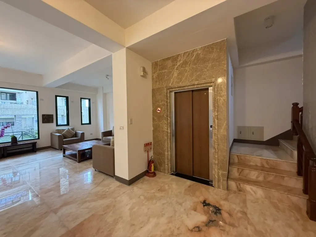 5 bedrooms villa for sale in Hualien City, Hualien County | NT$ 28 900 000 | 133 ping slide 2