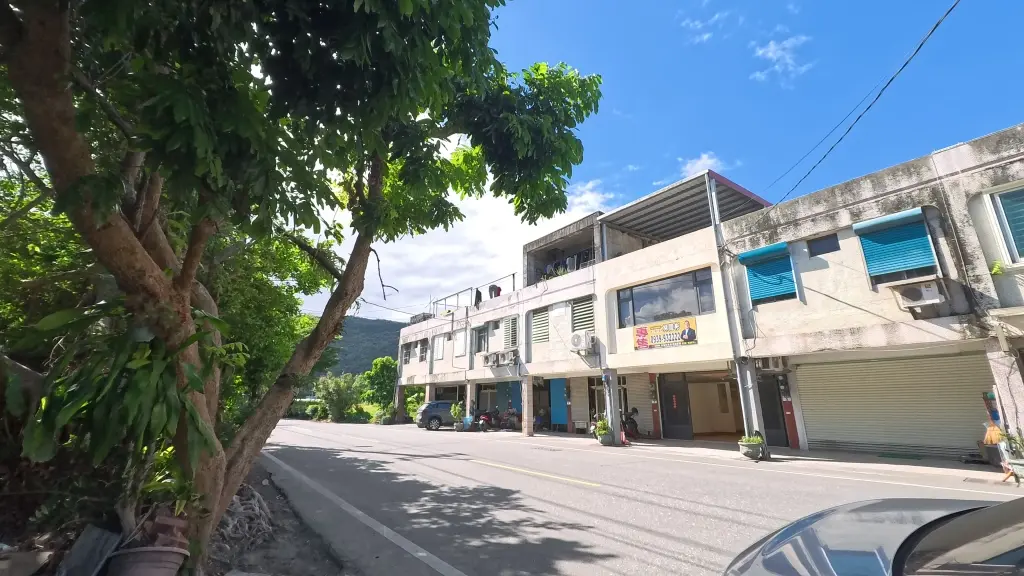 3 bedrooms townhouse for sale in Shoufeng Township, Hualien County | NT$ 5 800 000 | 36 ping slide 1