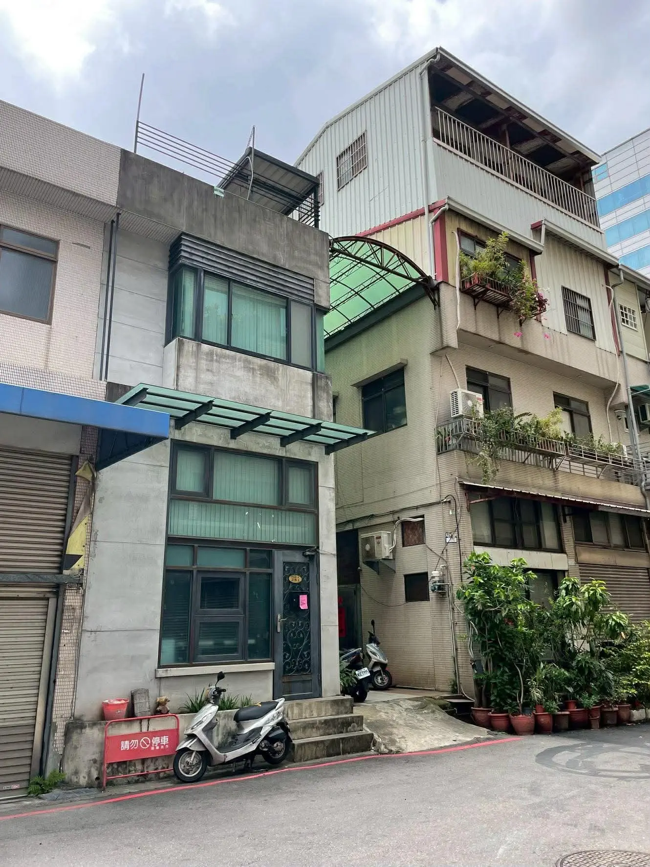 2 bedrooms townhouse for rent in Beitun District, Taichung City | TWD 18 000 | 18 ping slide 6